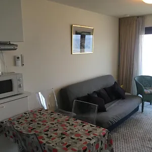 Prachtige Met Frontaal Zeezicht En Terras 4 Pers. , Ostende Belgien
